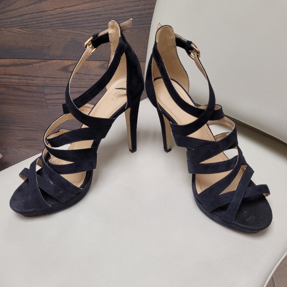 High heel sandals size 39